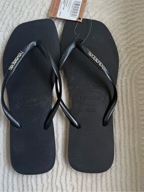 Havaianas Black Rubber Flip Flops with Logo Strap